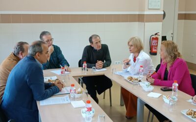 Upacesur recibe a la alcaldesa de Jerez y le plantea sus necesidades para los próximos años
